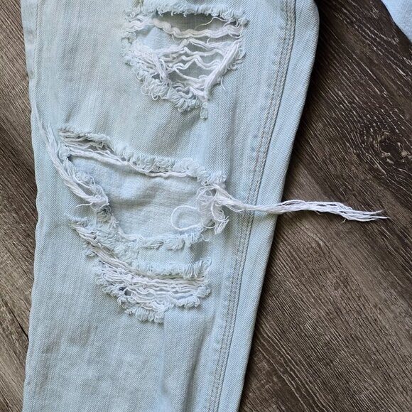 American Eagle Jeans Womens Size 10 Button Fly Light Acid Wash Distressed Angled - Picture 6 of 16